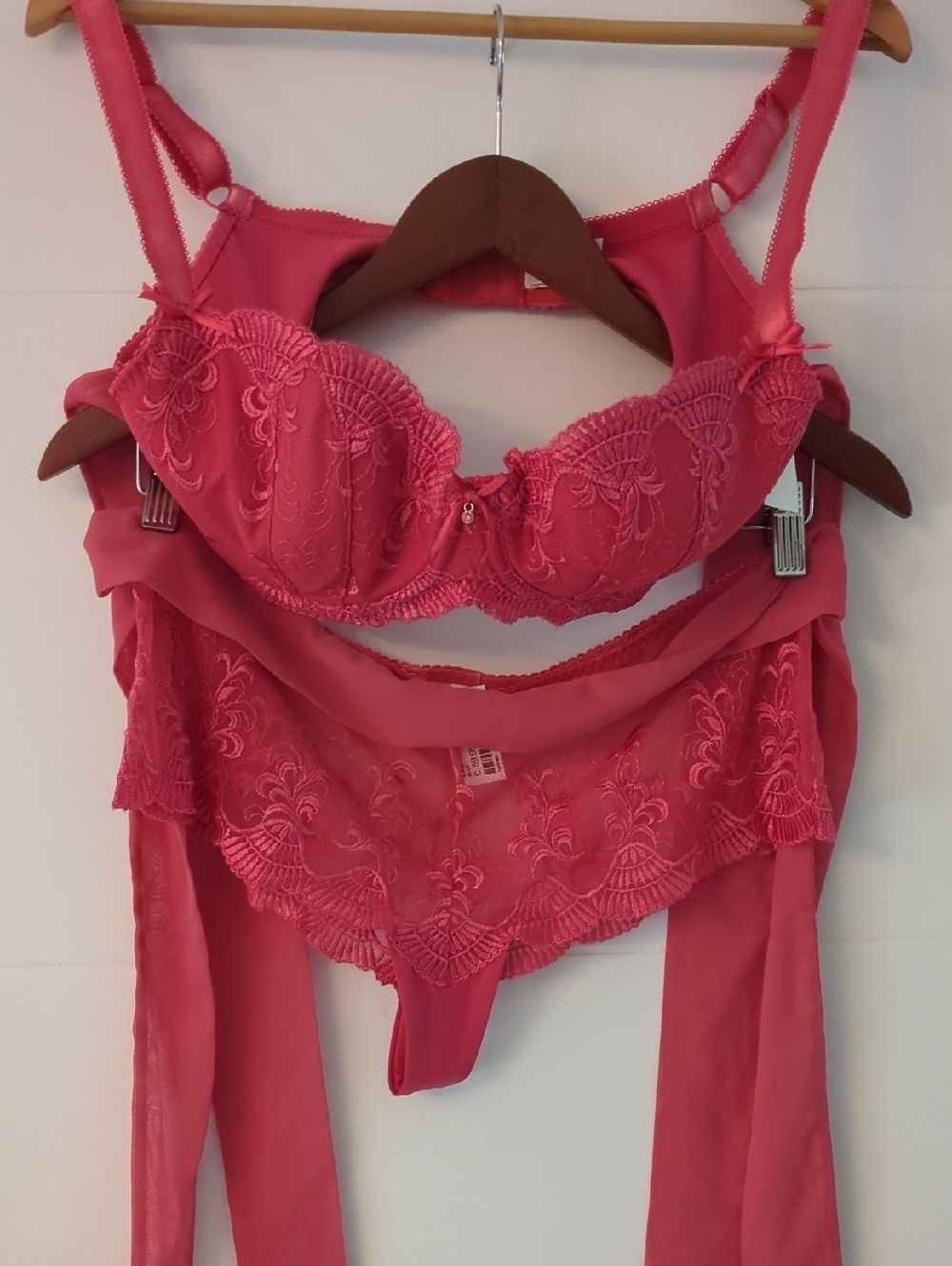 Rigby &Pellet London Women's Lace Embroidered Bra & Briefs Set - Pink Sz 36DD XL